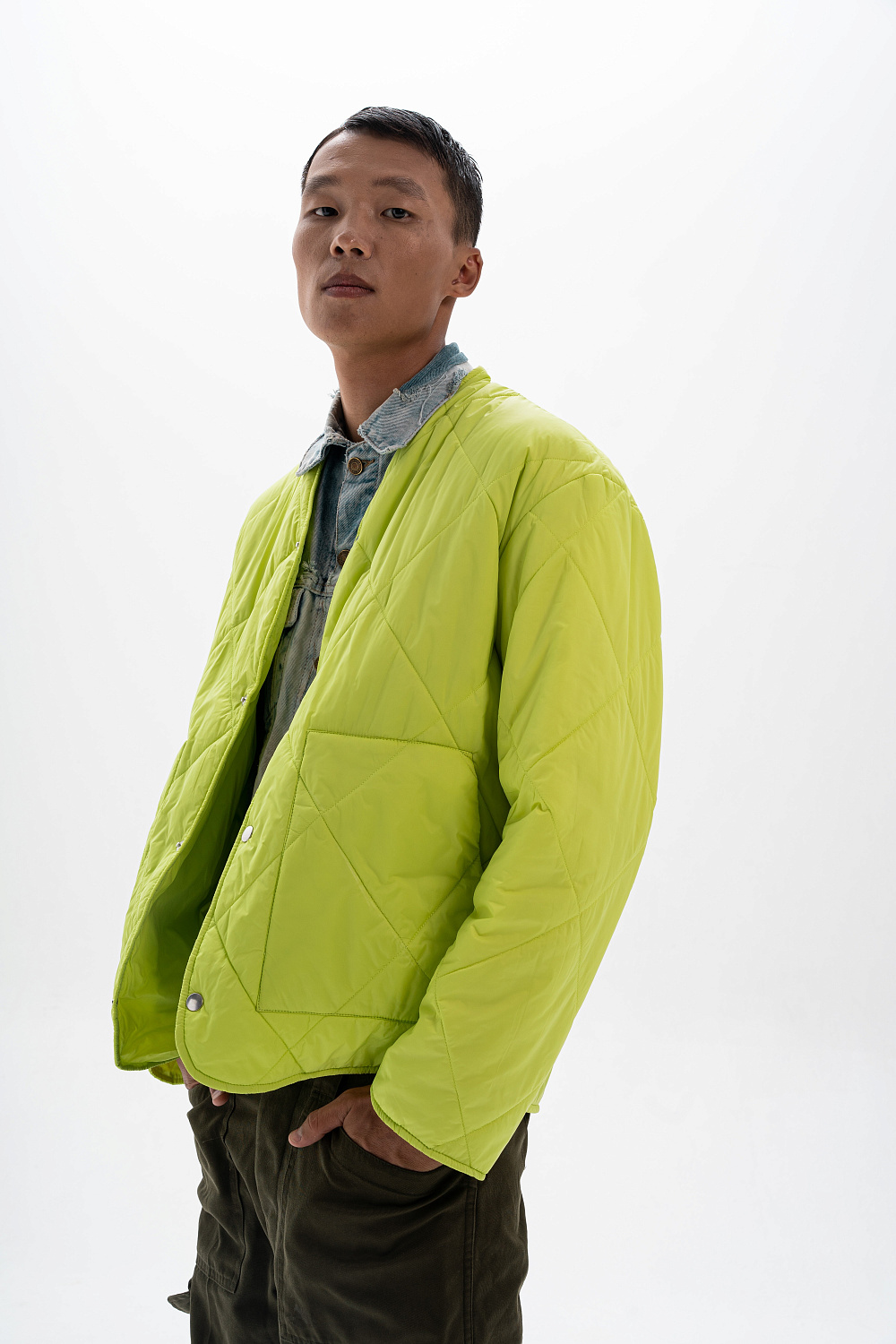 изображение Стеганная куртка зеленая